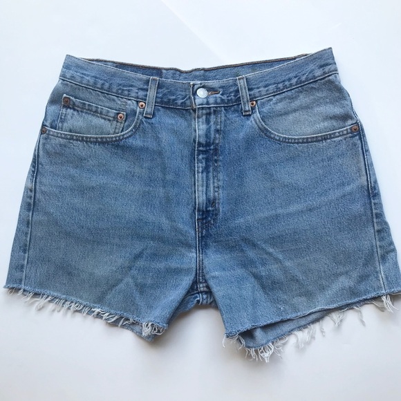 Vintage Levi’s cut offs - Picture 2 of 4